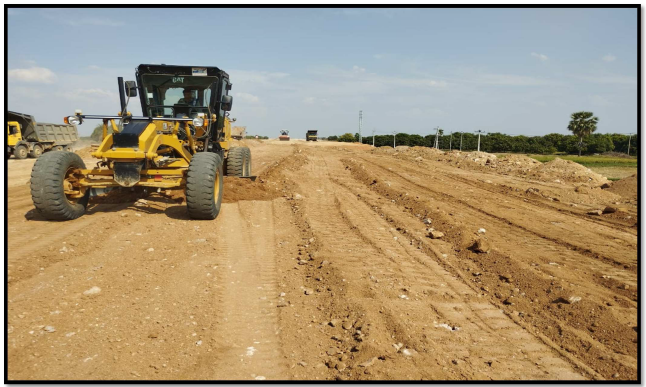 sub grade top layer in progress at Km. 205+000 to Km. 205+100