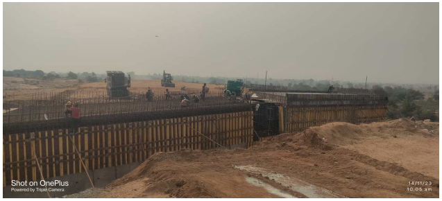 LVUP Slab under process at Ch:206+822
