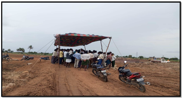 Farmers stopped the work due to arbitration issues from Km. 219+300 to Km. 223+600