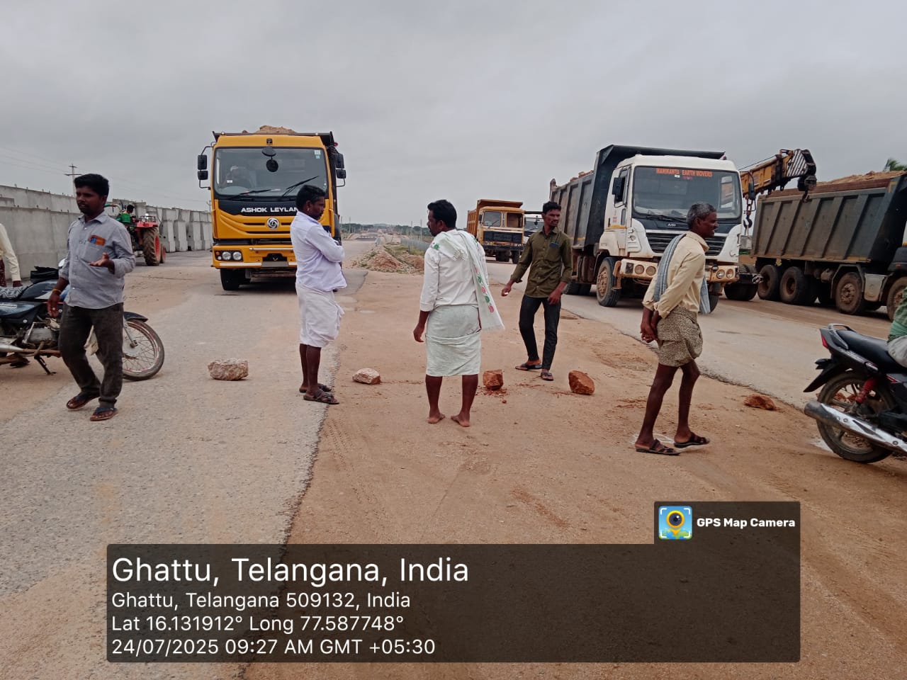 Local villagers stopped construction activities at Ch 215+480demanding artribution amount